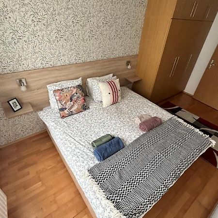 Danube Dwelling Akacfa 26 - Private Indoor Garage Apartment Budapest Exterior photo