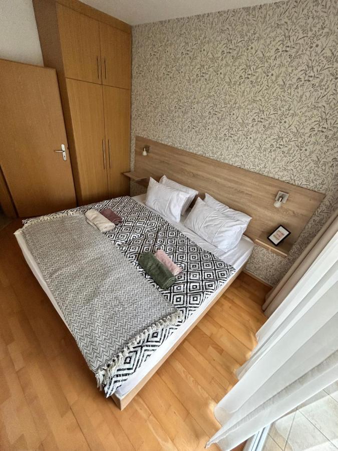 Danube Dwelling Akacfa 26 - Private Indoor Garage Apartment Budapest Exterior photo
