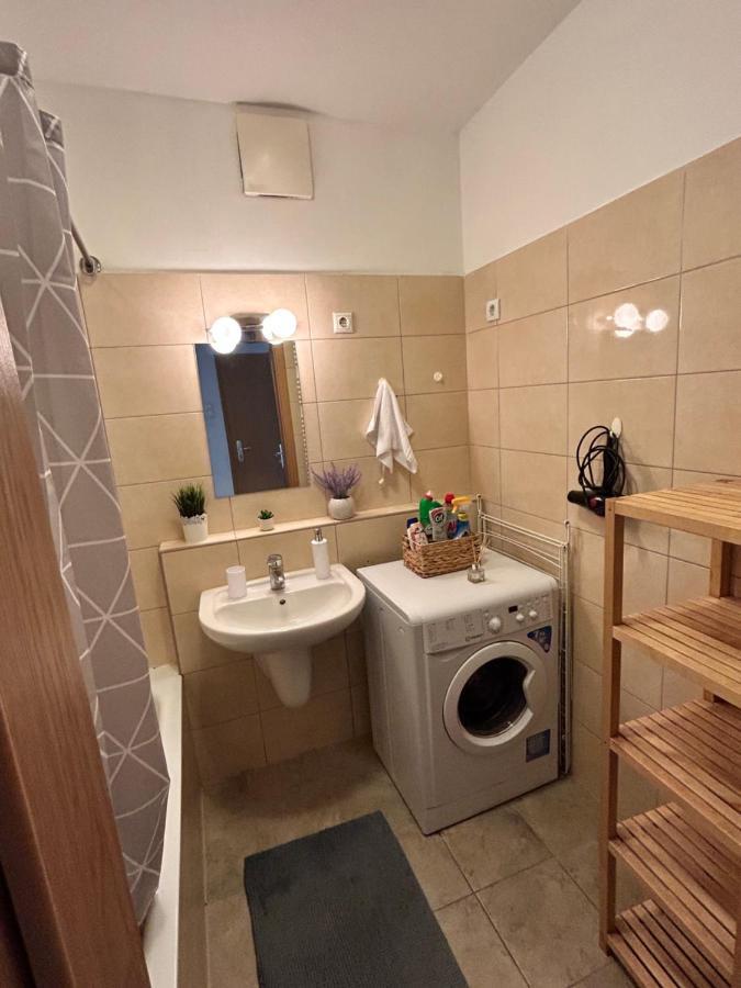 Danube Dwelling Akacfa 26 - Private Indoor Garage Apartment Budapest Exterior photo